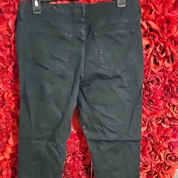 Mossimo Women's Black Mid-Rise Jegging Jeans Size 12/31 R - Picture 6 of 6